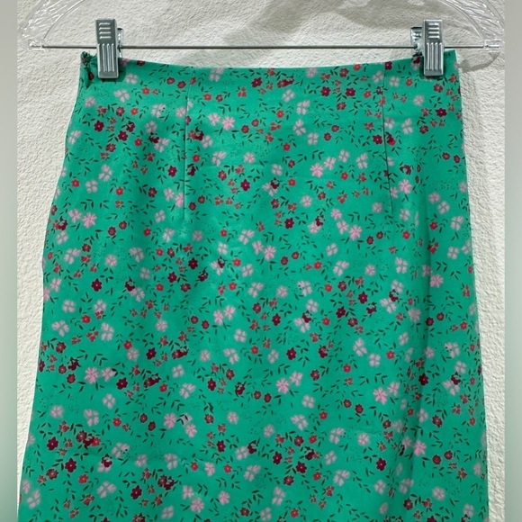 Lovers + Friends Parakeet Green Daisy Ditzy Floral Cam Ruched Midi Skirt Size XS - Picture 9 of 13
